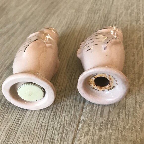 Salt and Pepper Shaker Set Fish Pink with Gold Trim Vintage Made in England Rare - Picture 4 of 11